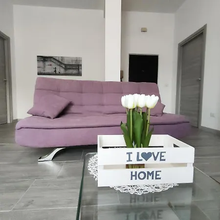 The Friend's House I