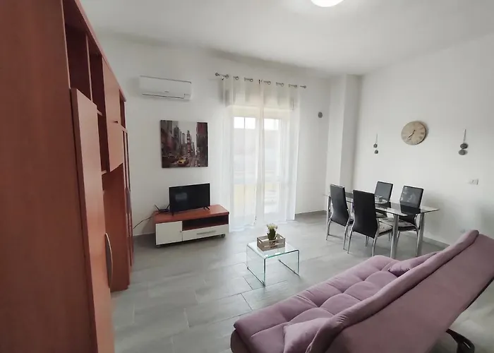 The Friend's House I Daire *